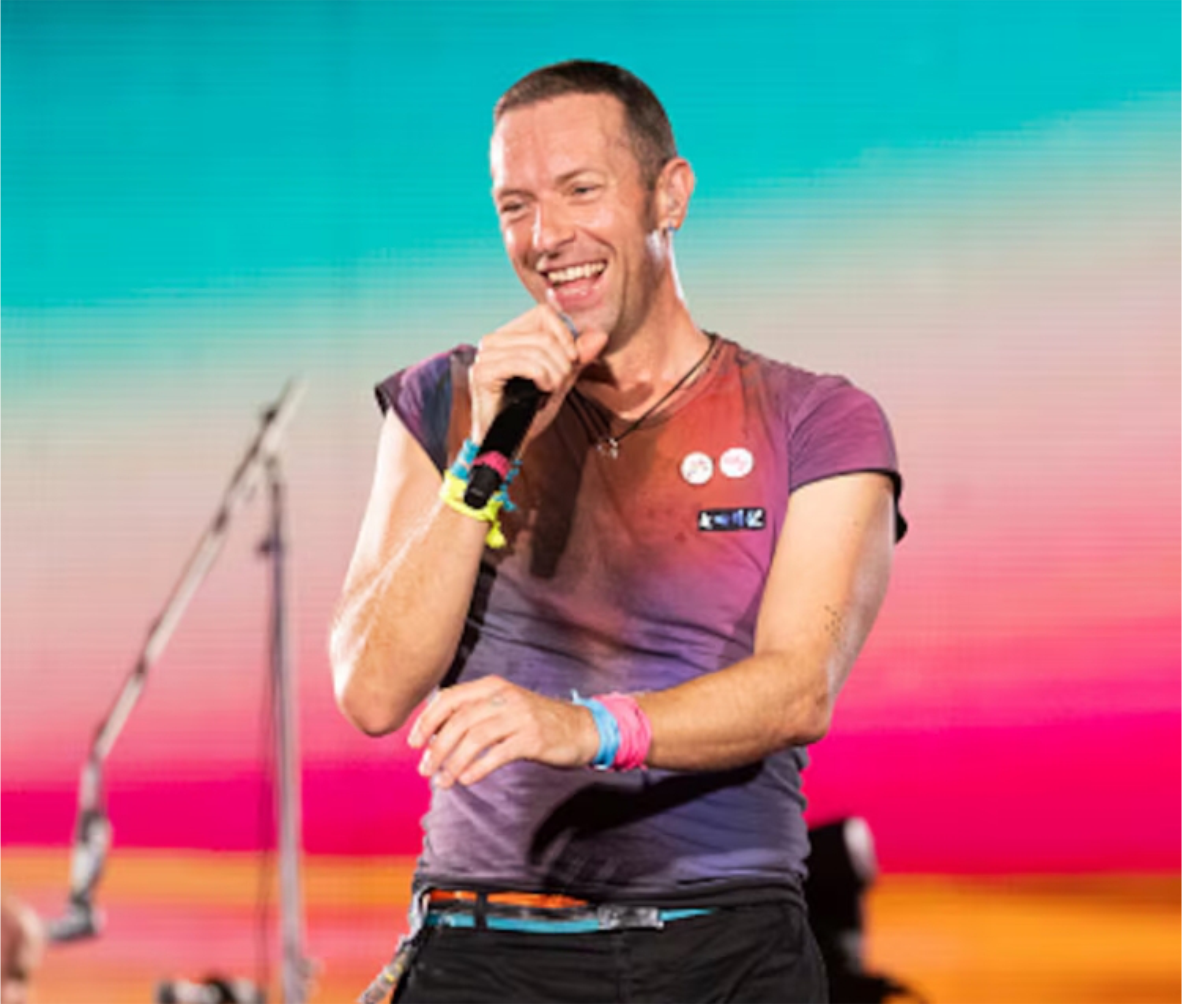 Chris Martin sufrió una dura caída durante un recital de Coldplay