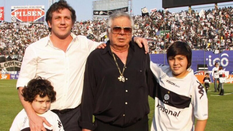 Presidente de la Conmebol recordó a su padre, durante los festejos del nuevo campeonato de Olimpia