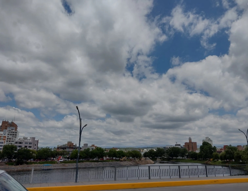 Fin de semana cálido con mucha inestabilidad y probabilidades de lluvia