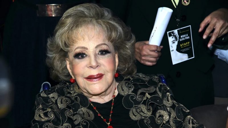 Famosos despidieron a la actriz Silvia Pinal