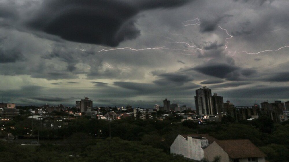 Anuncian tormentas eléctricas para esta noche