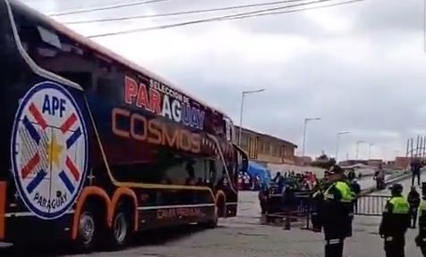 La Albirroja ya está en el estadio Municipal “El Alto” para enfrentar a Bolivia