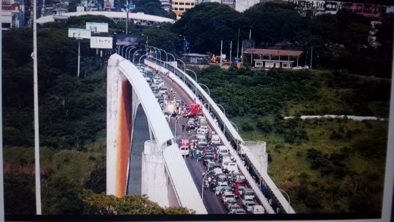 Estudiante brasileña falleció en accidente en el Puente de la Amistad