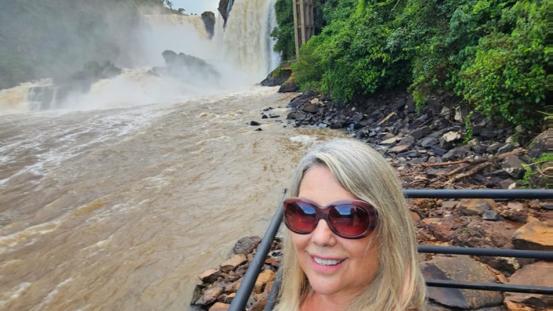 Convocaron a Kuñas guapas para que limpien iglesia de Caacupé: «¿Por qué no piden a los hombres?», dijo Bibi Landó