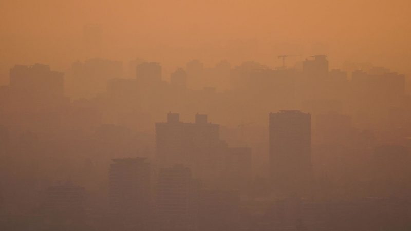 Alerta roja en varias zonas de Chile por grandes incendios forestales