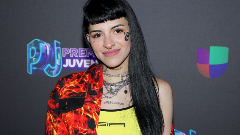 ¡No va a ser! Hermano de Ángela Aguilar le piropea a Cazzu