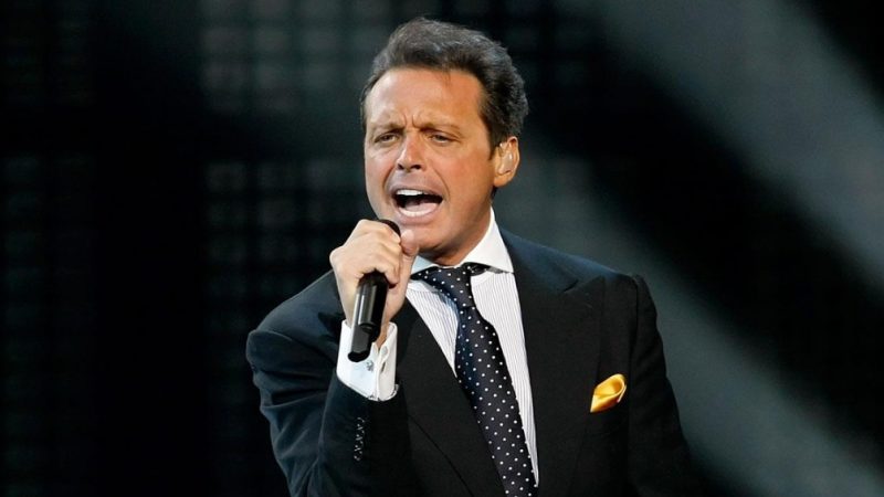 Joven canta como Luis Miguel y causa furor en las redes