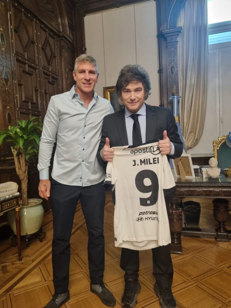 Palermo se reunió con Javier Milei durante sus vacaciones