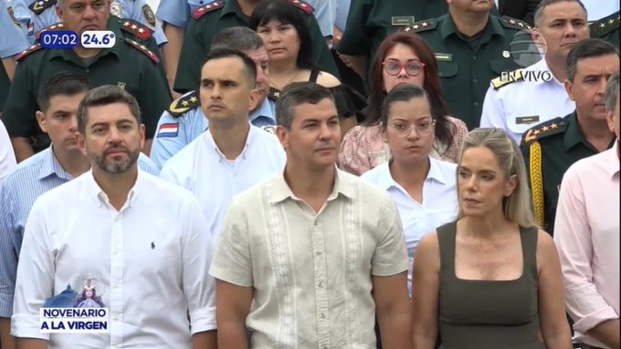 (VIDEO)»Tu pueblo llora sangre», le dijeron a Santiago Peña en Caacupé