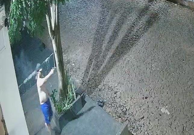 CDE: Cambista balea vivienda de un comerciante