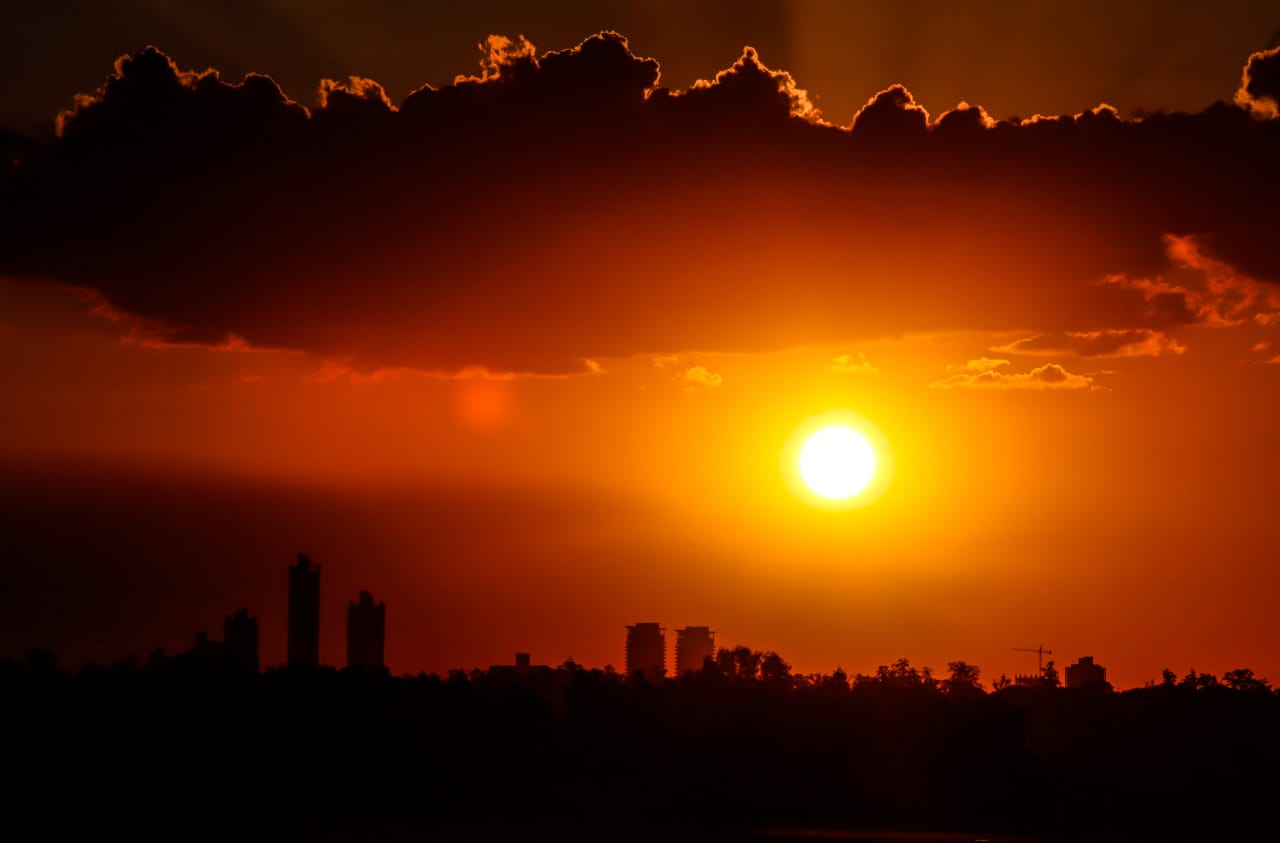 Ambiente cálido a caluroso este martes