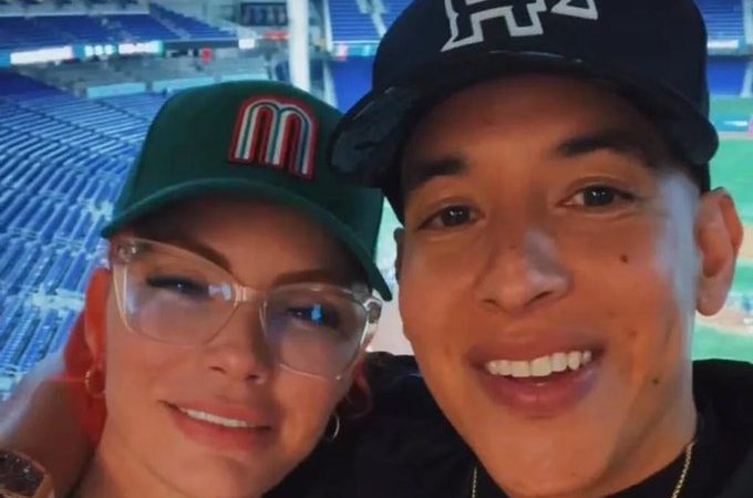 Tras 29 años de matrimonio, Daddy Yankee se divorcia de su esposa Mireddys González