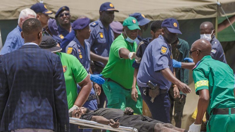 «Recurrieron al canibalismo»: así sobrevivieron los atrapados en una mina en Sudáfrica