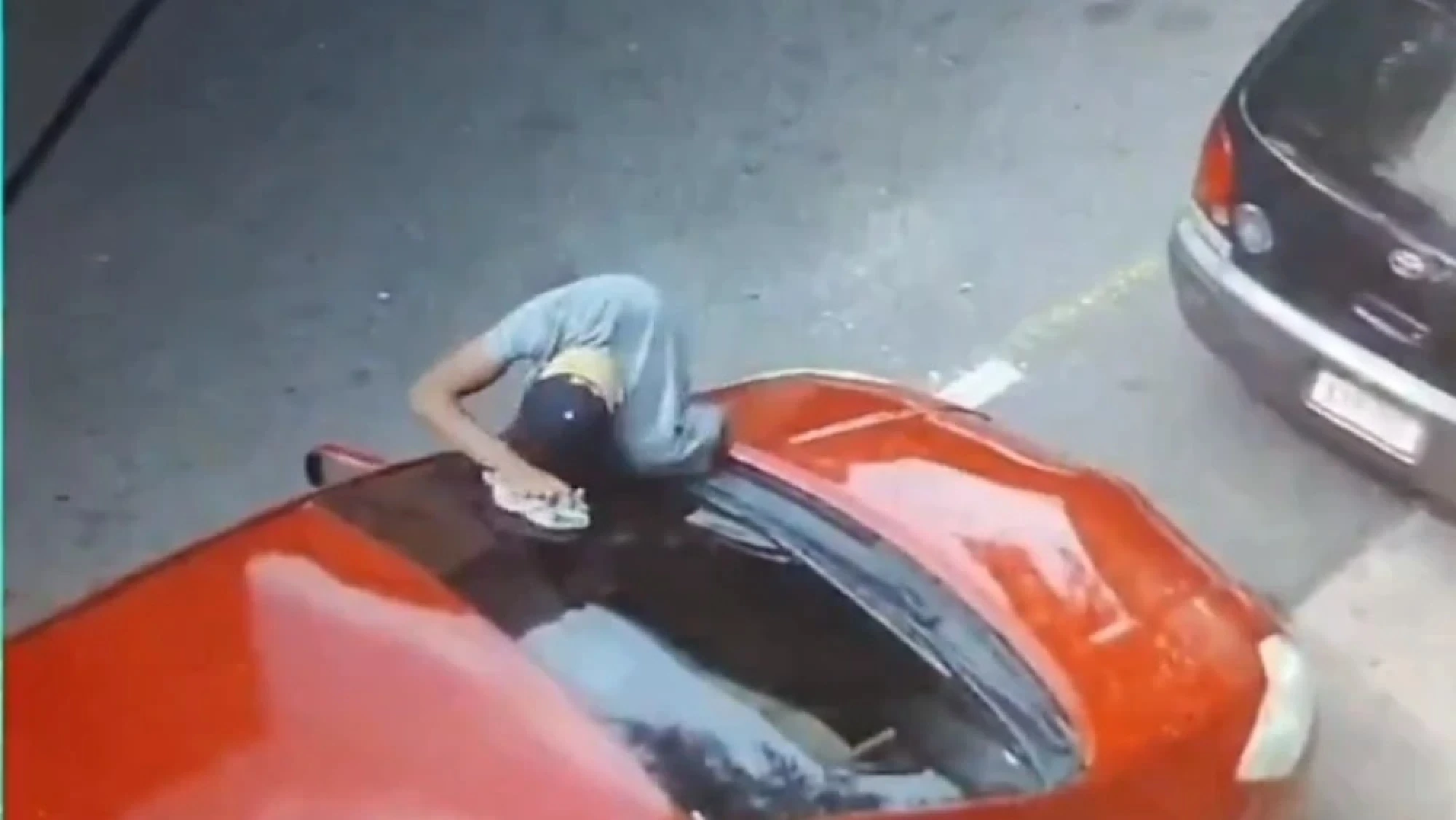 Cuidacoches captado robando en el microcentro de Asunción