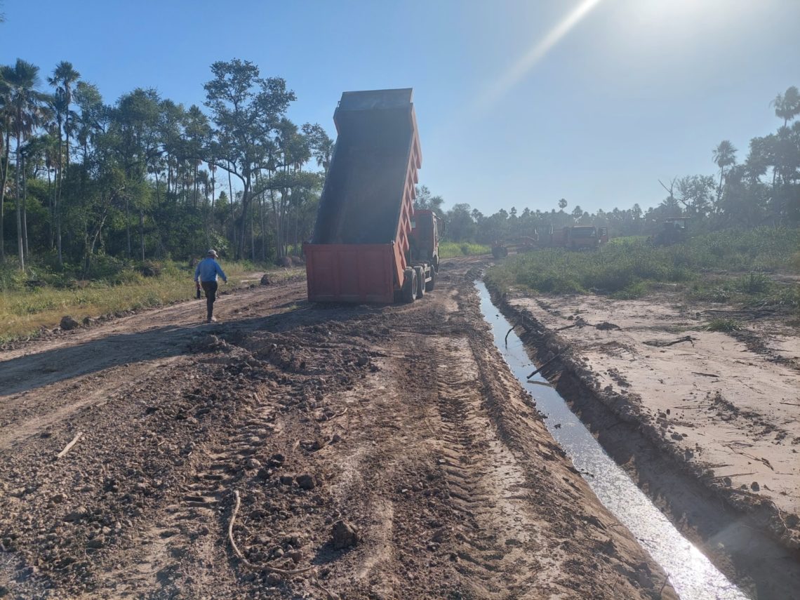 MOPC inspecciona avances en el acceso vial a la comunidad indígena Yakye Axa