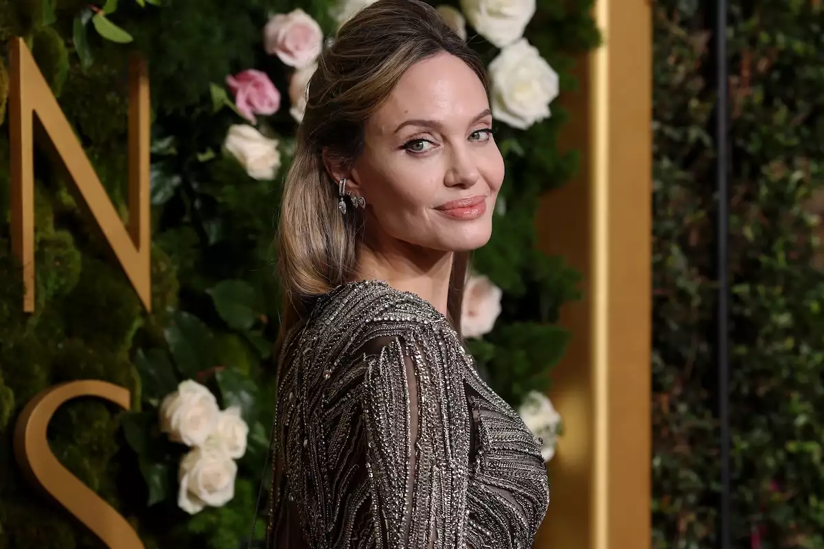 Solidaridad en acción: Angelina Jolie frente a la tragedia en California