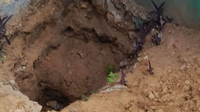 Aparece pozo en cementerio de Coronel Oviedo: ¿Búsqueda de tesoro?