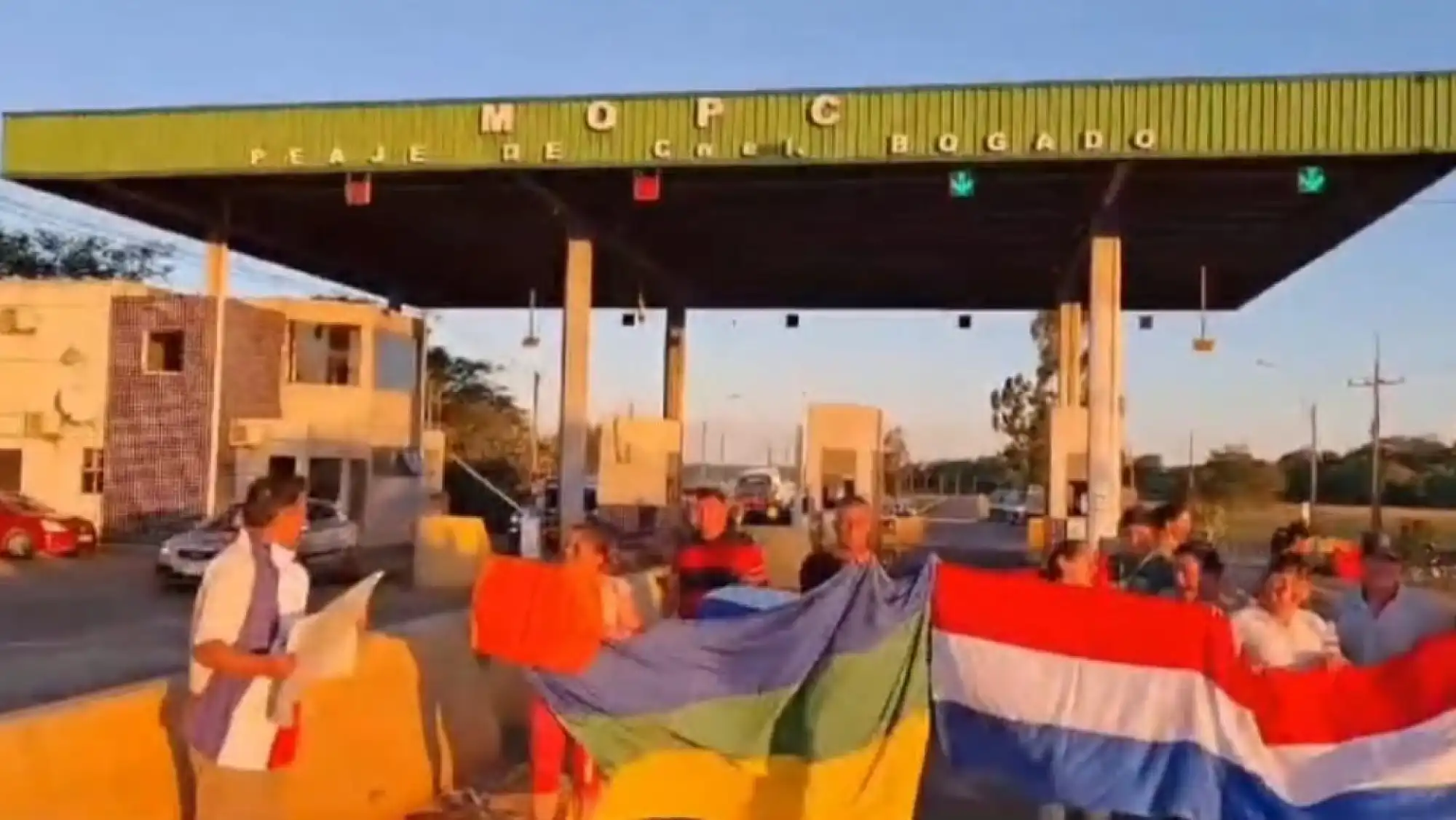 MOPC anuncia reubicación del peaje de Coronel Bogado tras protestas