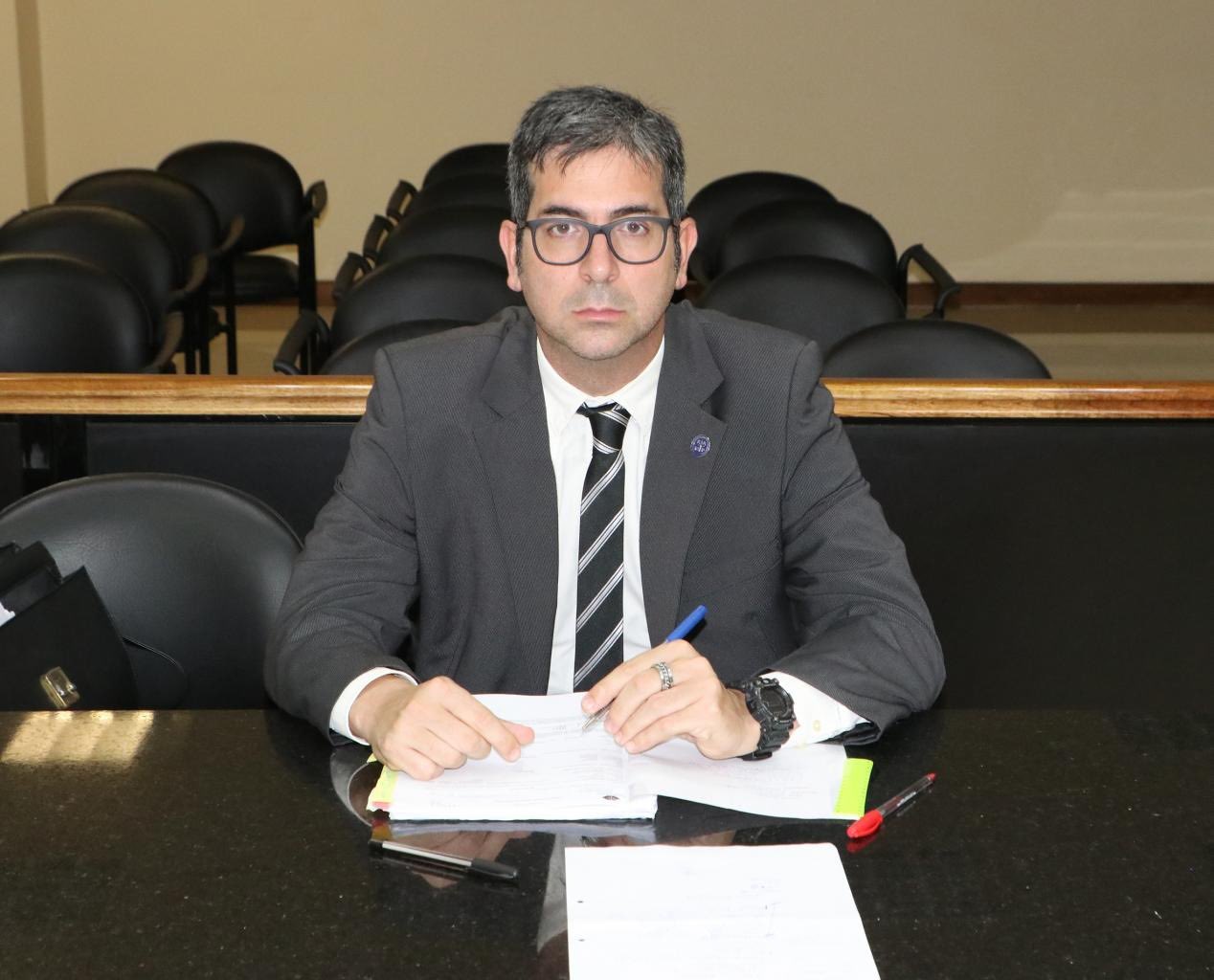 Honran póstumamente a Marcelo Pecci en Portugal