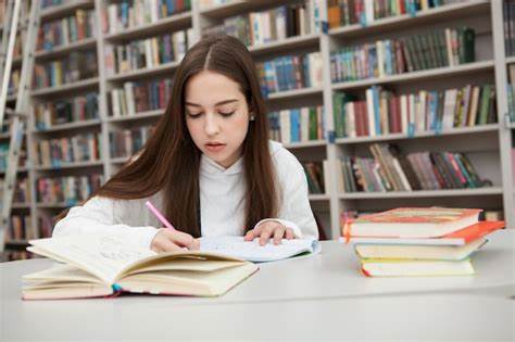 El Ministerio de Defensa abre inscripciones para cursos de idiomas a partir de los 15 años