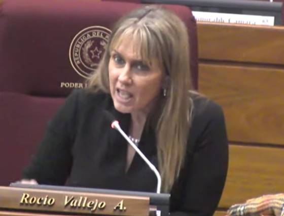 Rocío Vallejo cuestiona inacción del Fiscal General ante escándalo de los chats: «Ni una acción real, el país se está incendiando y las autoridades están ausentes»