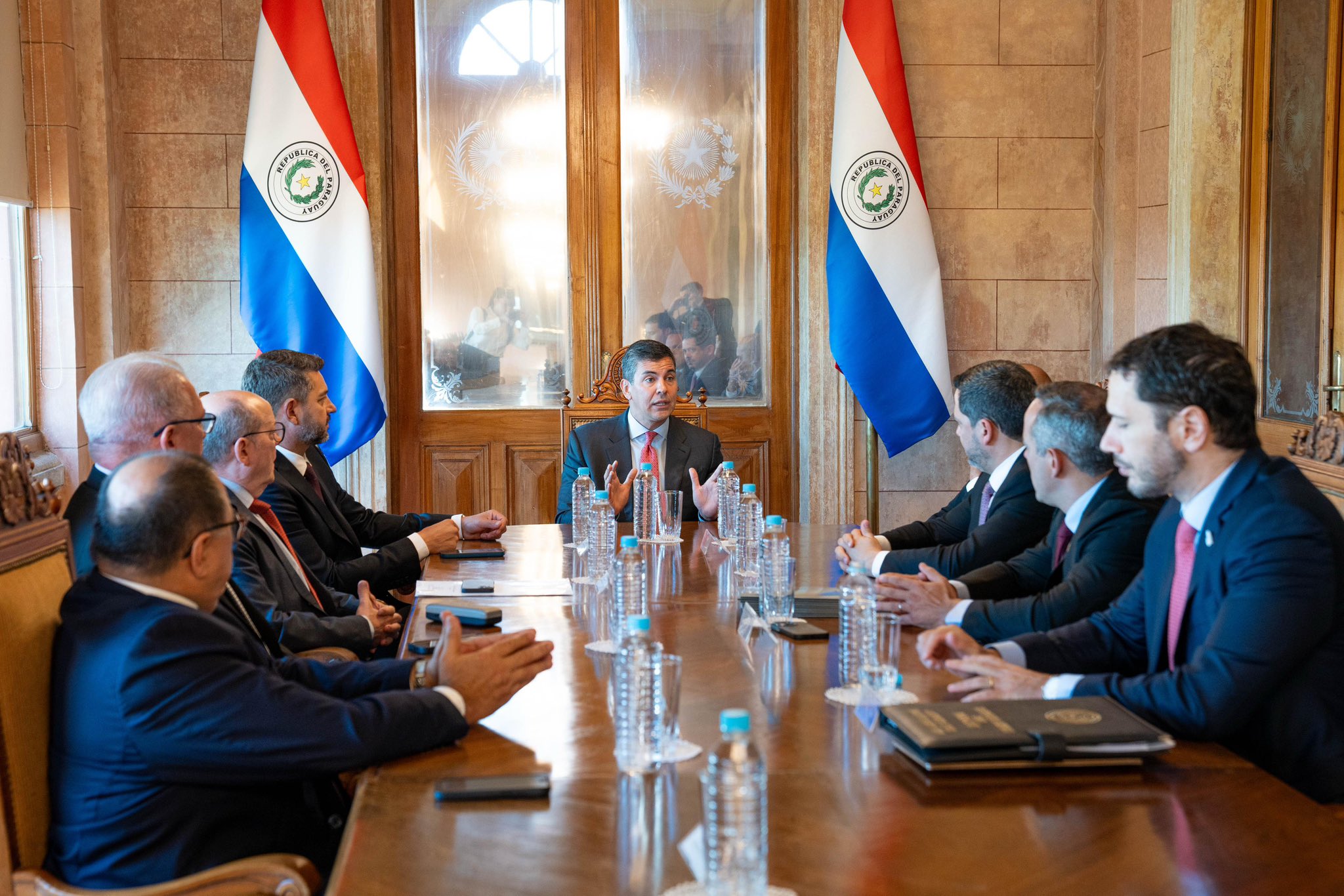 Cumbre de Poderes: Peña llama a una lucha unificada contra la corrupción tras escándalo de tráfico de influencias