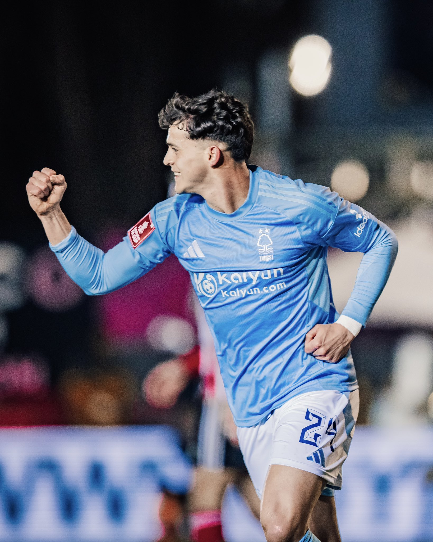 Ramón Sosa anotó para el Nottingham Forest y dejó su huella en la FA Cup