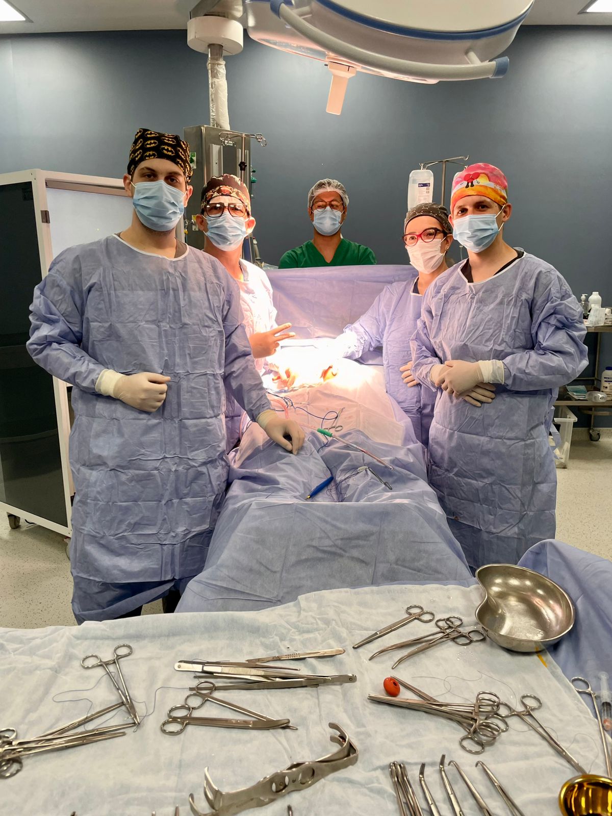 Cirujanos del IPS Ingavi extraen hueso de pollo del hígado de un paciente