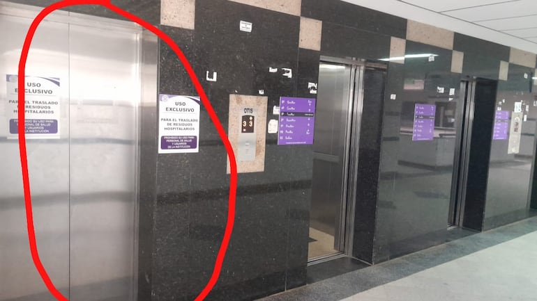 Nuevo incidente en Clínicas: funcionaria quedó atrapada en ascensor