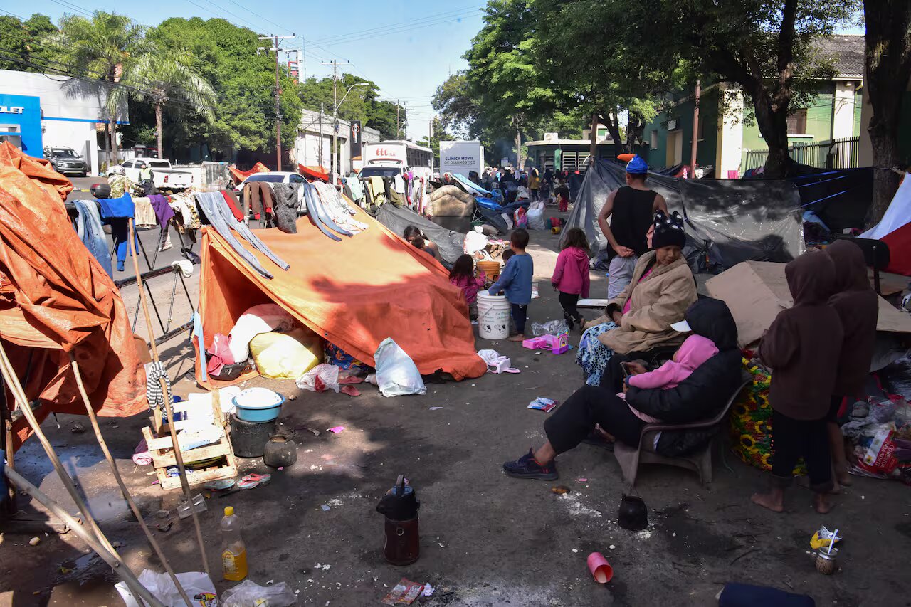 Indígenas vuelven a la capital: cierre parcial de Avenida Artigas