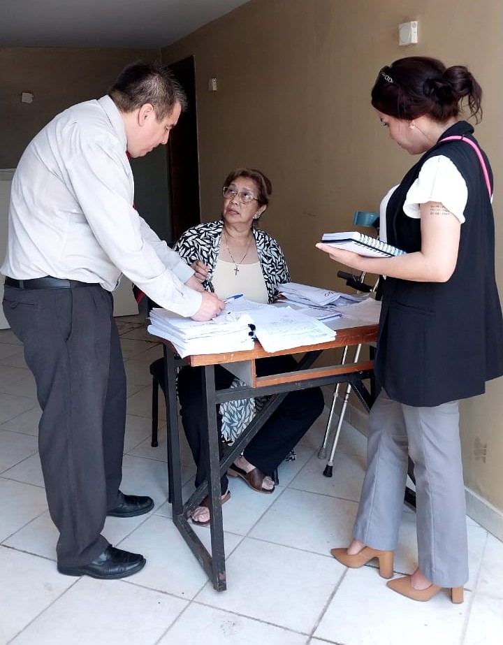 Indignante trato del Ministerio Público: Fiscal con discapacidad es obligada a trabajar en un garage sin condiciones dignas  