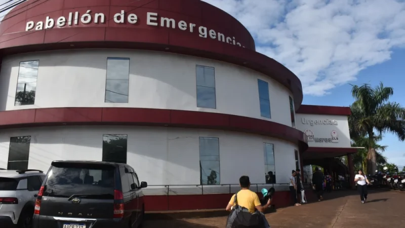 Cuatro trabajadores internados tras inhalar humo tóxico de un microondas en CDE