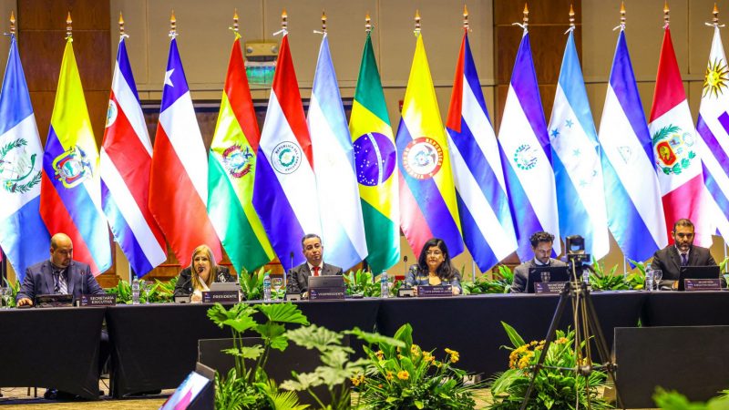 Senadores cuestionan a SEPRELAD por financiamiento de evento del GAFILAT: «Parece una película de Cantinflas»