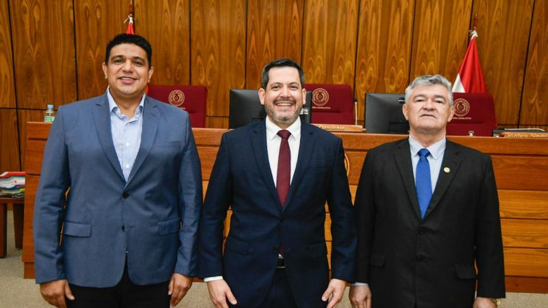 Raúl Latorre es reelegido como presidente de Diputados en medio de críticas: «¿Qué ha hecho para que ya no tengamos a los nepobabies?»