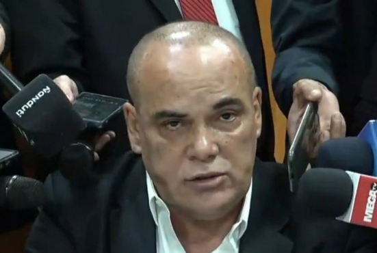 Bachi Núñez anuncia reducción de direcciones y niega beneficios a bachilleres con millonarios salarios