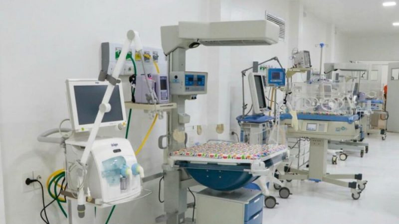 Polémica por el cierre de una puerta en la Terapia Neonatal de Villarrica: «Eso se hace rapidísimo», afirma arquitecto