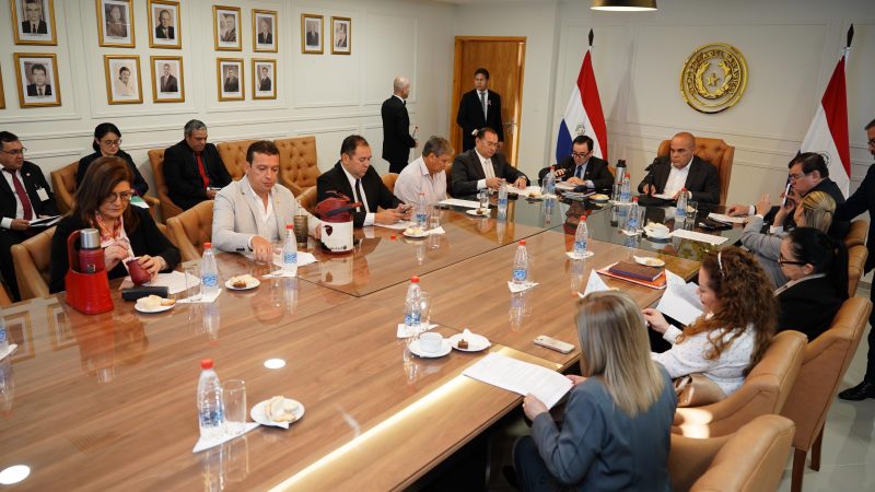 Senadores arman “comisión express” para investigar la escandalosa mafia de pagarés