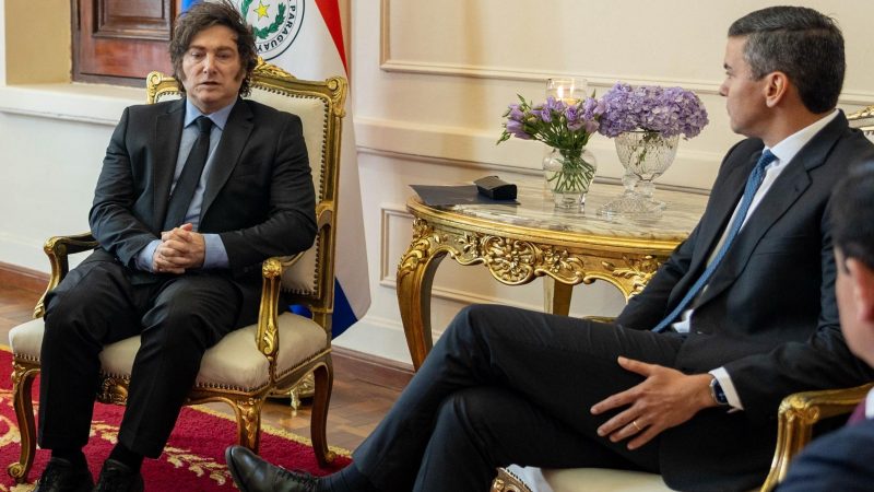 Puro humo: Milei pasó por Paraguay, pero no dejó ni acuerdos ni certezas