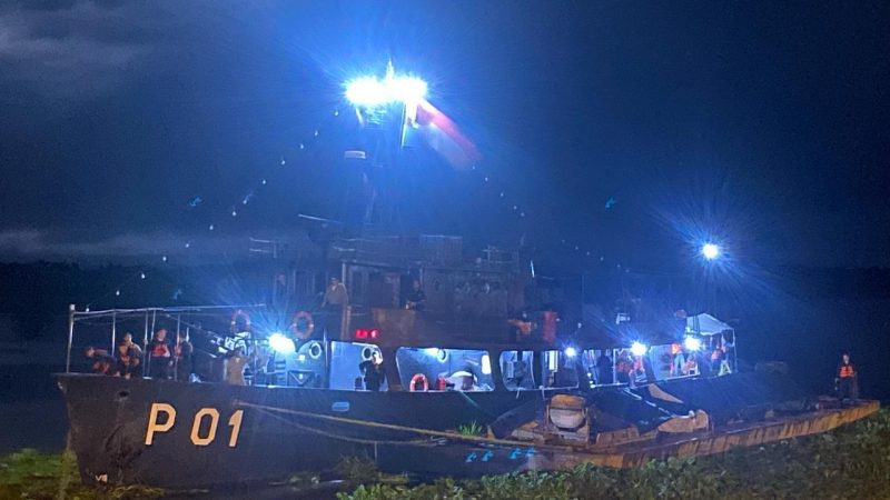 Buque lleva asistencia humanitaria a Bahía Negra