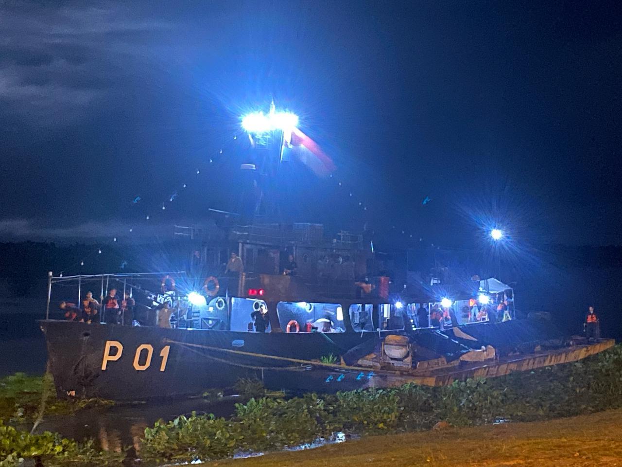 Buque lleva asistencia humanitaria a Bahía Negra