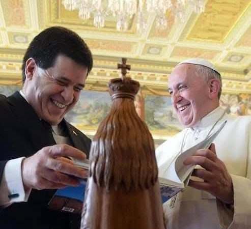 “Gracias por tanto, querido Francisco”: Expresidentes paraguayos despiden con emoción al Papa