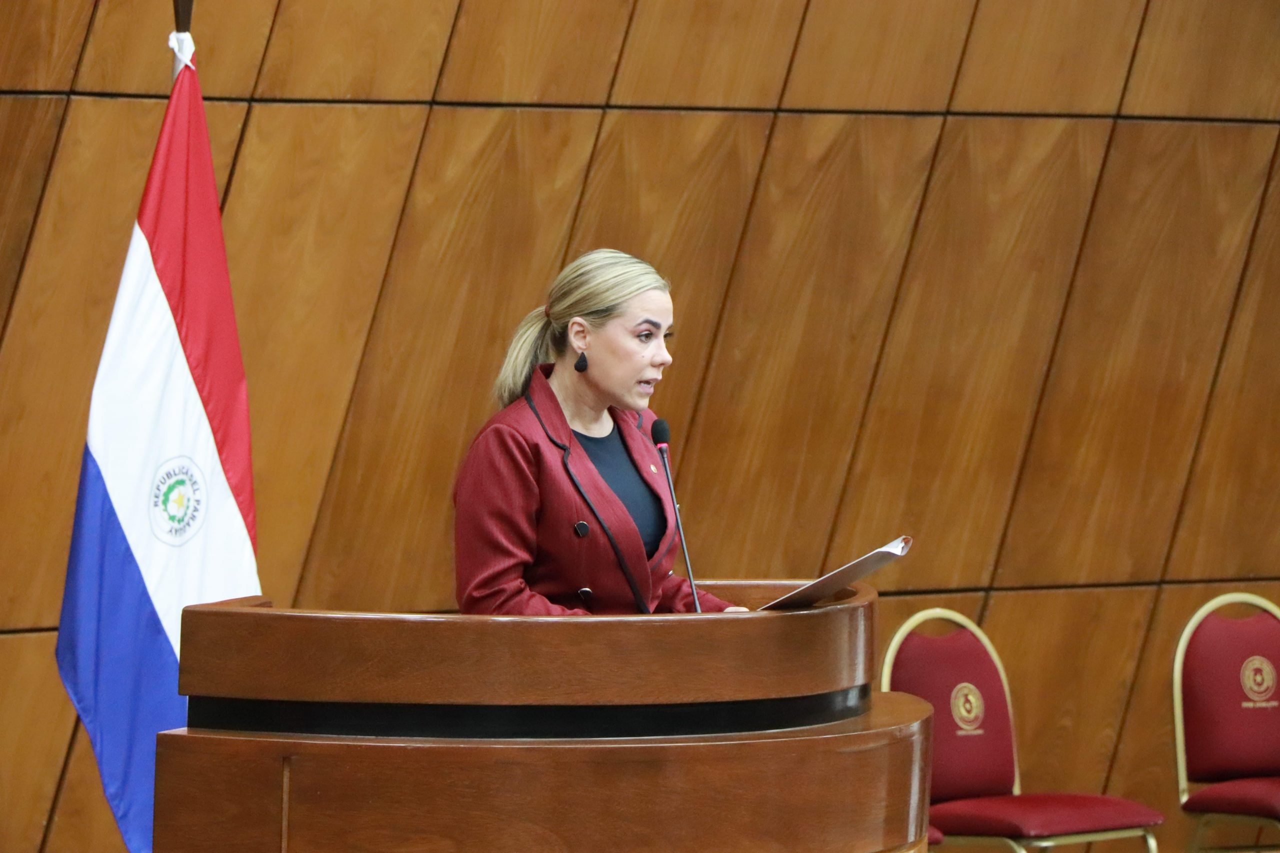 Senadora propondrá retrasar el horario de ingreso en las escuelas para mayor seguridad de los niños