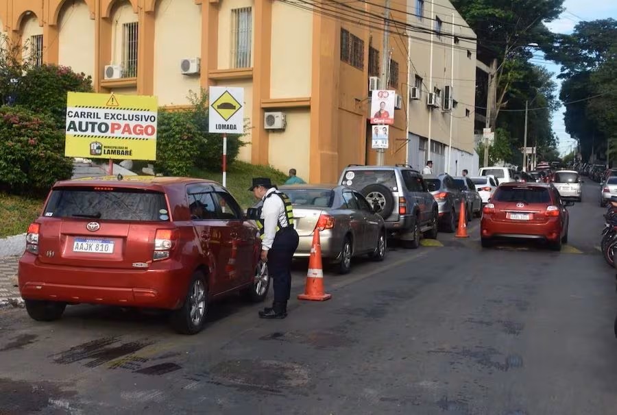 Peña tapa el caos con una nueva ley: ahora uniforman las patentes tras el desorden legal