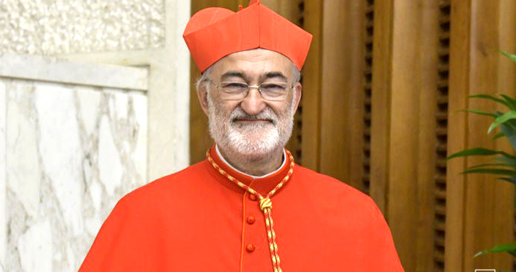 Cardenal López bromea con la posibilidad de ser elegido: “Puedo ser papa frita”