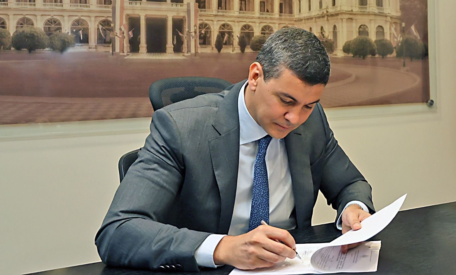 Asueto Nacional el Miércoles Santo: Gobierno decreta pausa para funcionarios públicos el 16 de abril