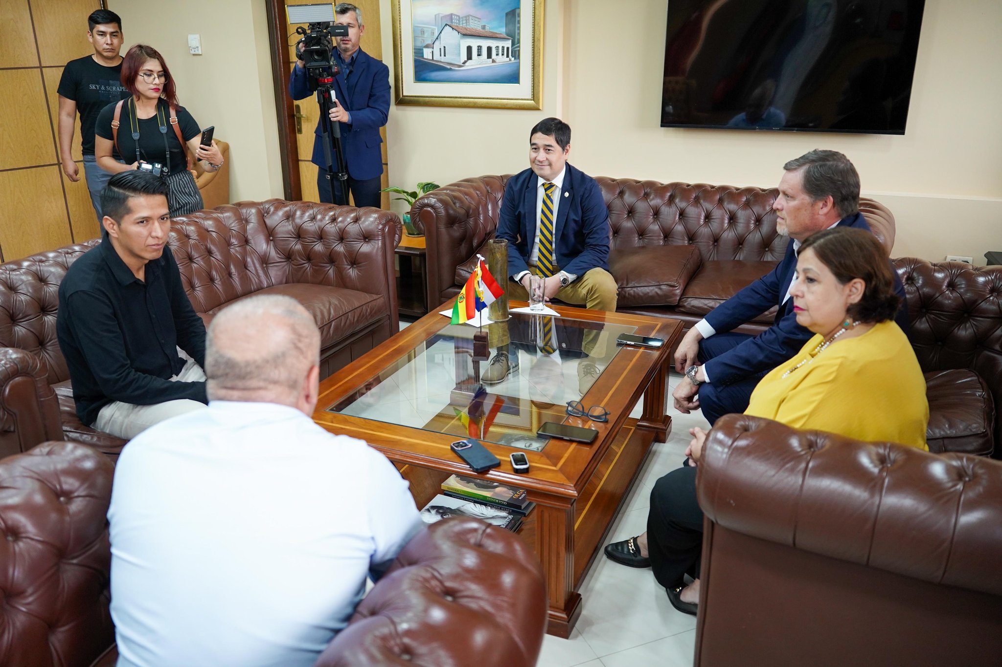 Encuentro parlamentario con visión regional: presidente del Congreso de Bolivia Andrónico Rodríguez visitó a senadores