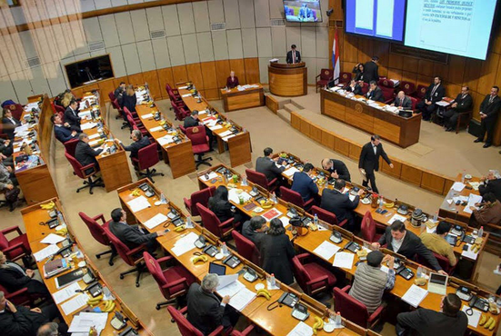Senado aprobó creación de Comisión de Investigación a la Mafia de los Pagarés