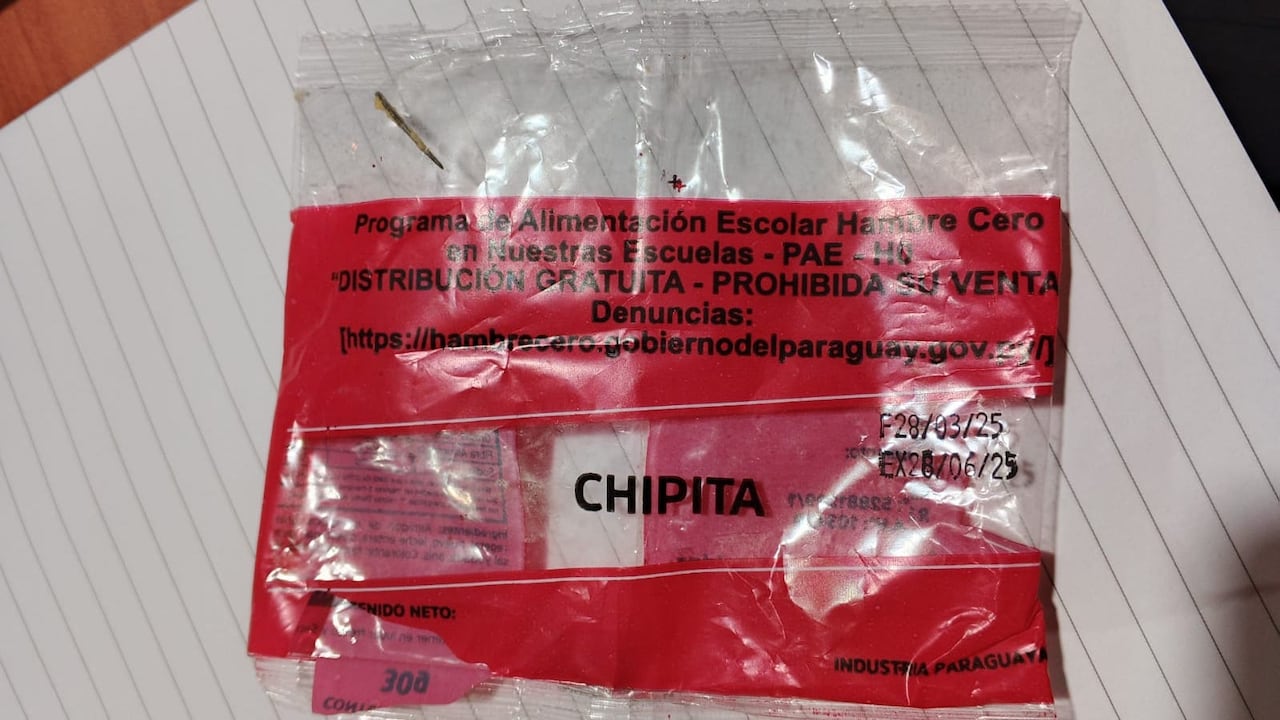 Niño encuentra aguja en chipita de merienda escolar