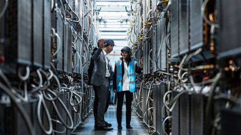 Evalúan implementar proyectos de inteligencia artificial en Paraguay