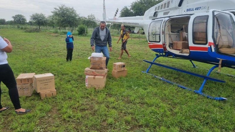 Tras críticas por uso personal, helicóptero presidencial ahora lleva medicamentos a zonas inundadas